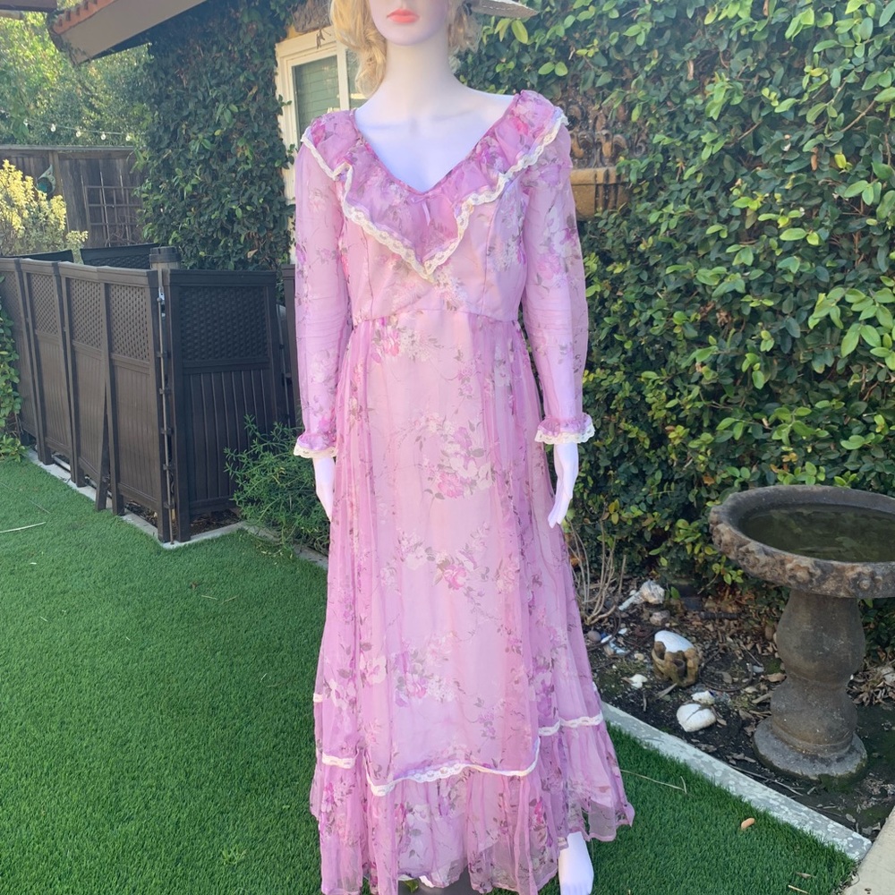 Lavender floral vintage dress